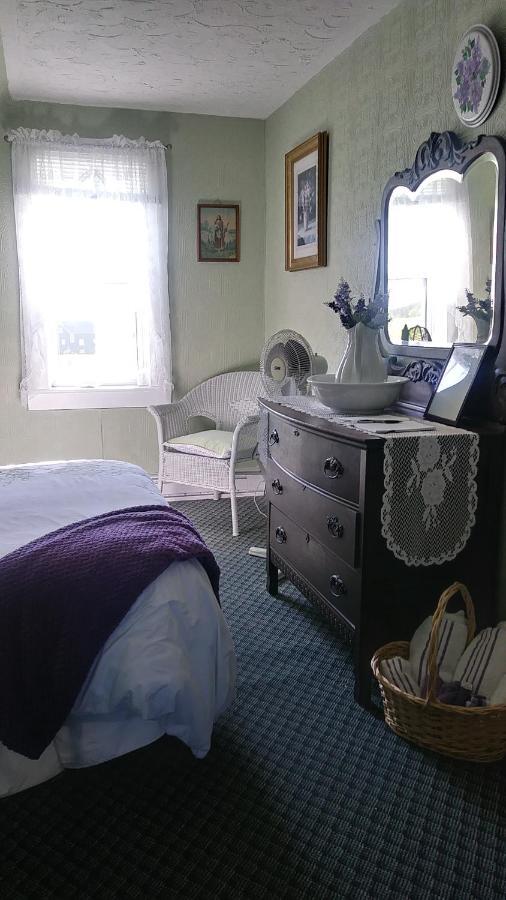 Moore'S Specialties Fundy Bay House Rental Gardner Creek Exterior photo
